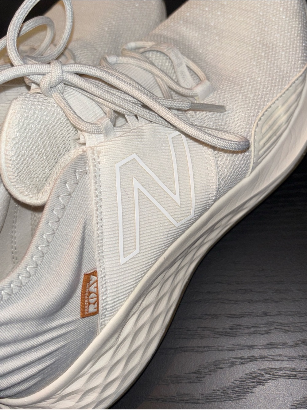New Balance Fresh Foam Roav Women’s 10.5 White Grey Running Athletic Sneakers - Picture 5 of 8